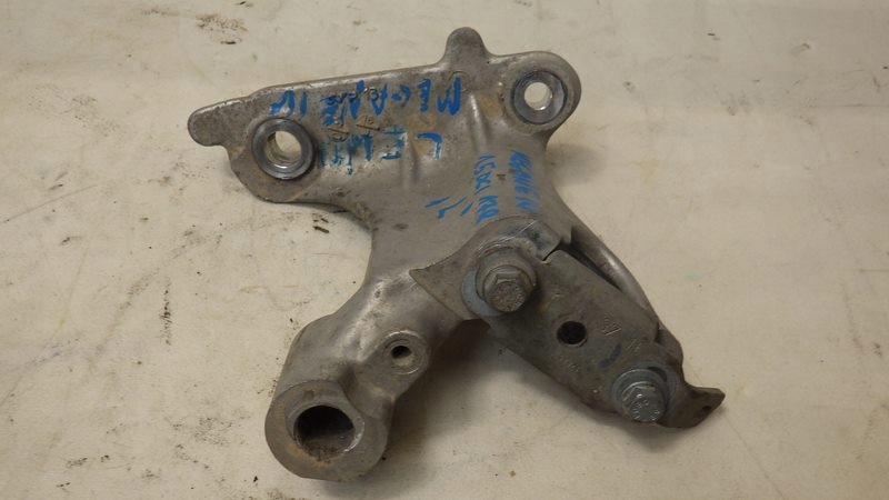 фото №2, Кронштейн кронштейн стабілізатора ліва megane iv 1.5 dc