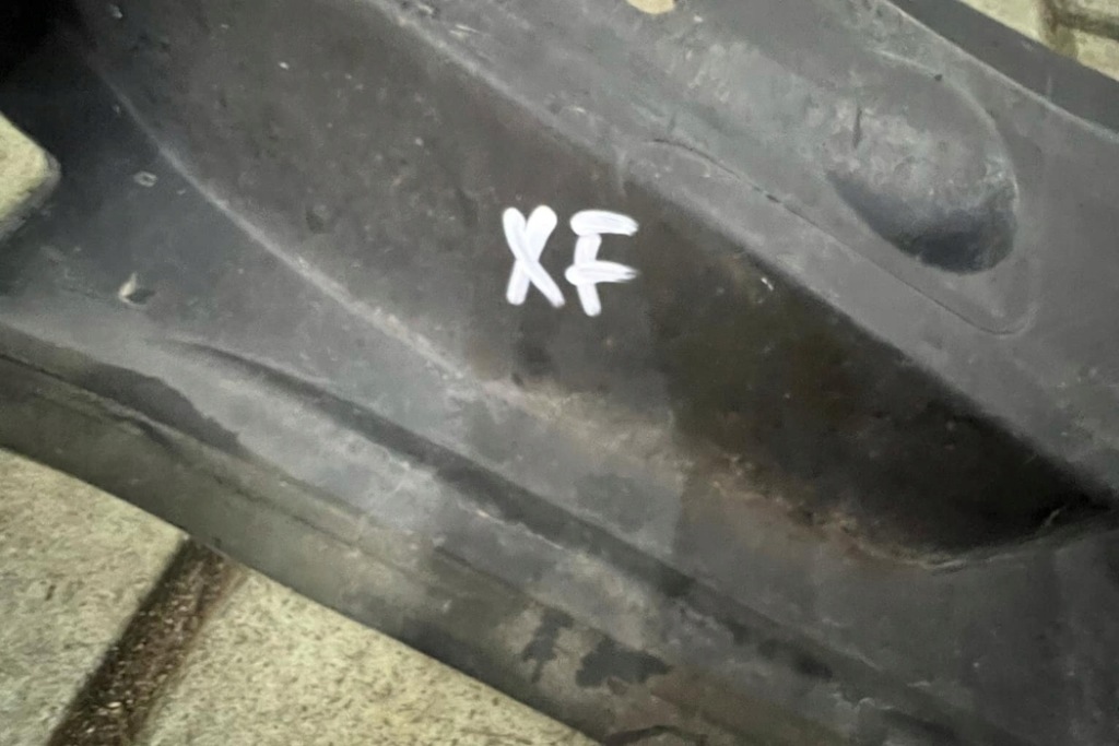 фото №9, Впуск воздуха радиатора jaguar xf x250 cx238102a дизель 2009