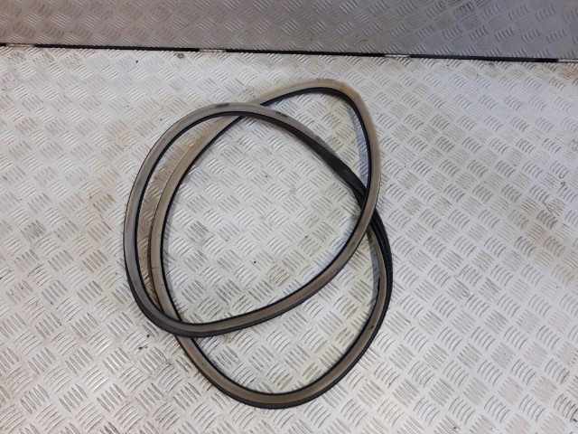 фото №1, Peugeot 508 прокладка кузовная задняя правая