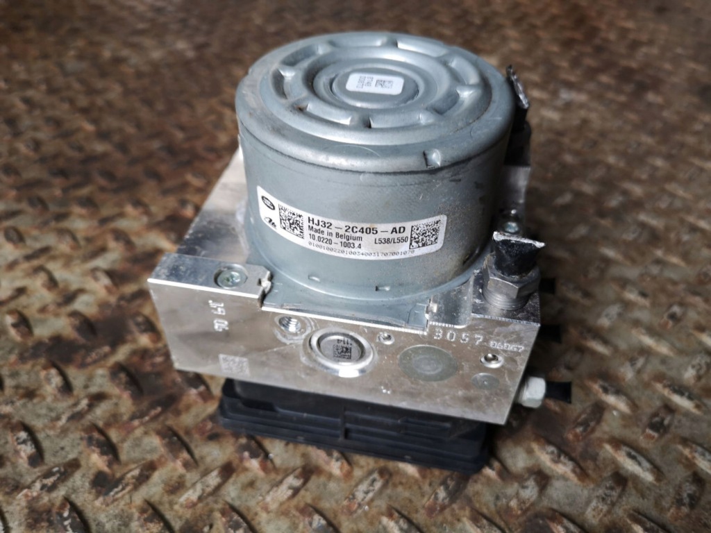 фото №3, 2017 land rover range rover evoque l538 насос abs hj322c405ad