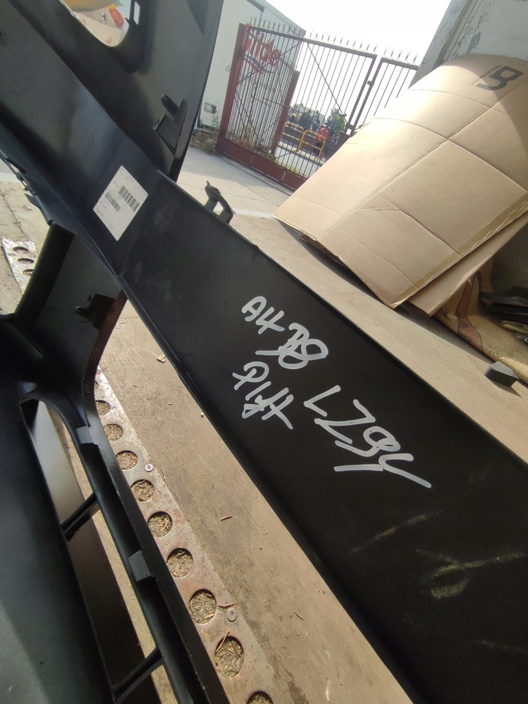 фото №11, Бампер перед передній audi a4 b8 przedlift lz9y