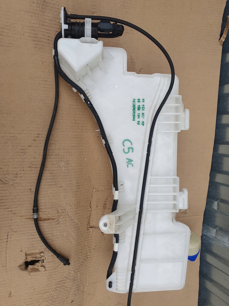 фото №1, Бачок омывателя 9826400780 citroen c5 aircross 24r