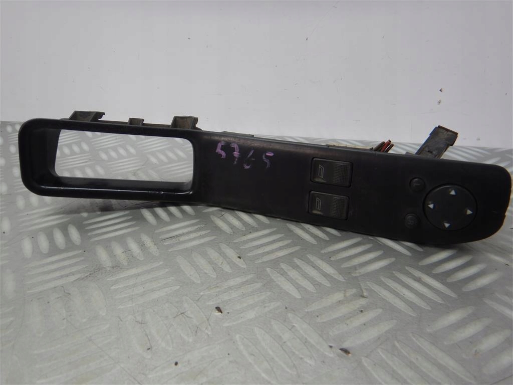 фото №1, Панель окон переключатель левый передний audi 80 b4 1991-1995 r