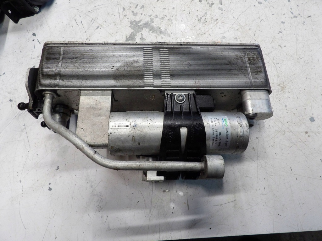 фото №1, Радиатор кондиционера bmw оригинальный номер 9338330