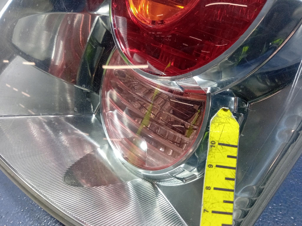 фото №9, Toyota corolla verso ii лампа задняя правая наружная