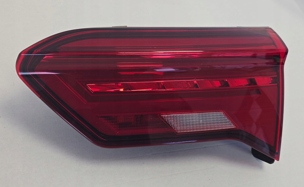 фото №1, Vw t-roc lift лампа задняя задняя правая 2ga945094