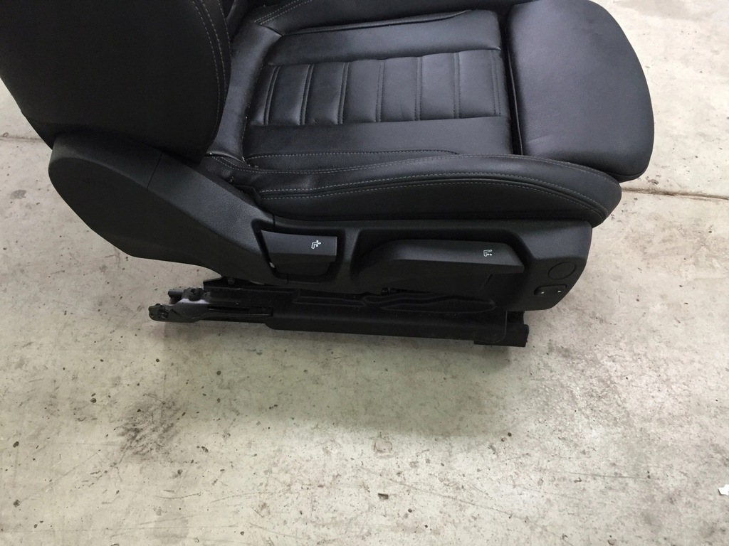 фото №8, Bmw 3 g20 2020 sedan сиденья перед заднее сиденье кожа