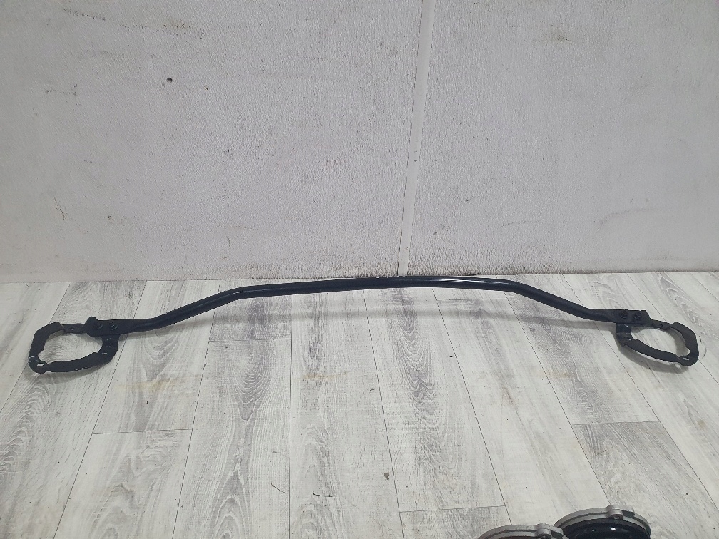 фото №1, Genesis coupe lift 3.8 2013-16 распорка чашка амортизаторов перед