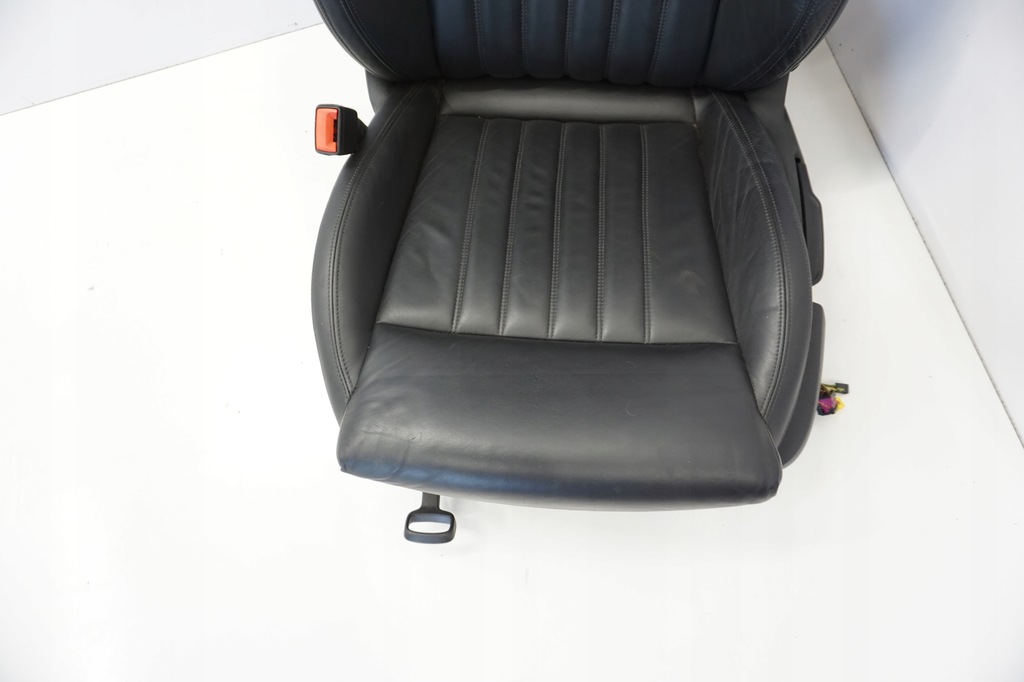 фото №16, Skoda superb iii kombi сиденья заднее сиденье