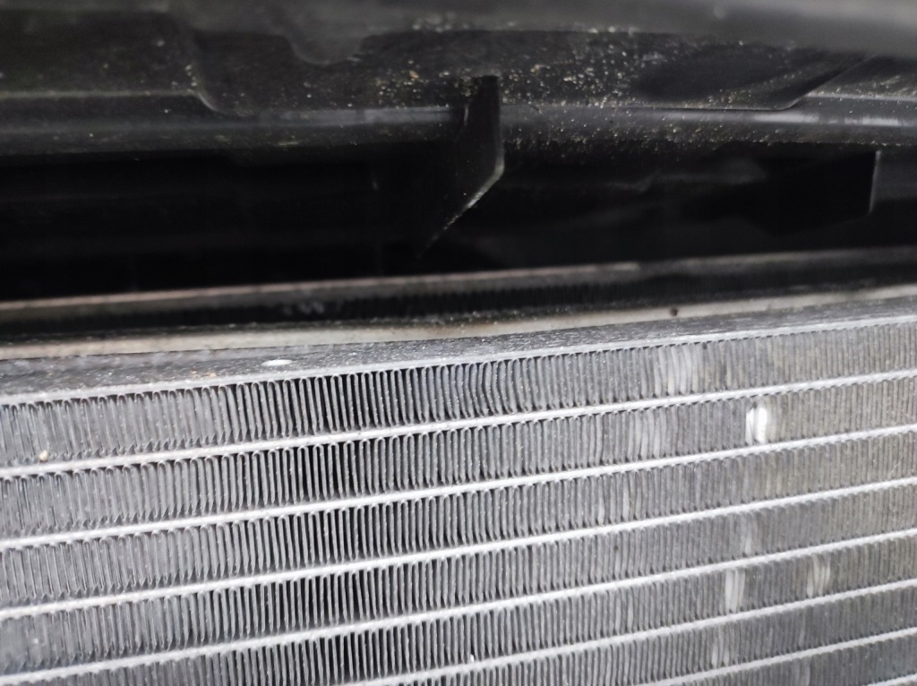 Радіатор води кондиціонера вентилятор радіатор mercedes b klasa w247 247 Зі Шроту