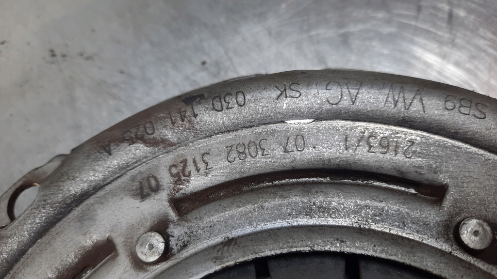 фото №6, Прижим 03d141025a колесо маховик 03d105271 vw polo 9n 1.2b