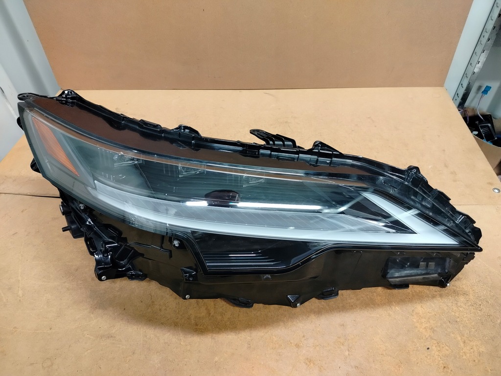 фото №1, Lexus rx v full led лампа права