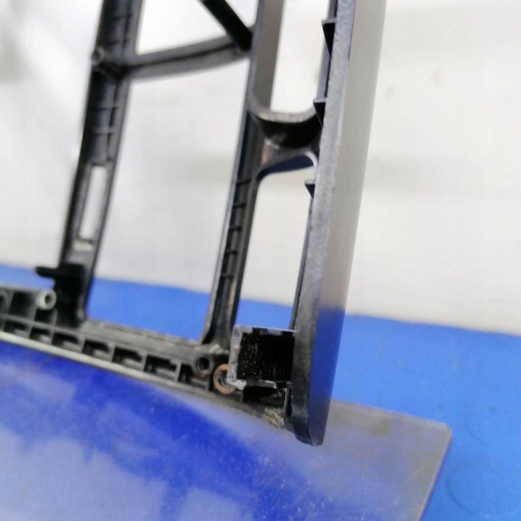 фото №3, Kia sportage ii рамка решётка обдув 803483-48