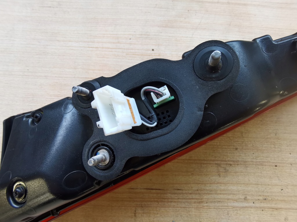 фото №12, Hyundai kona - лампа задняя левая w крышка