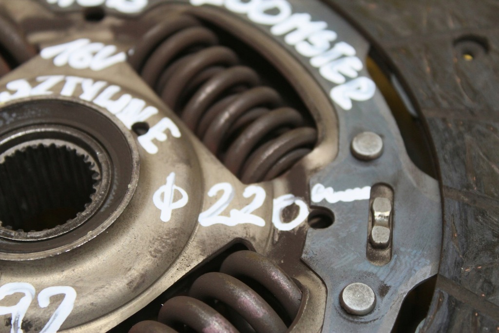 фото №12, Диск прижим колесо маховик roomster 1.6 16v