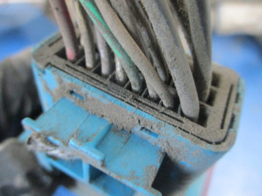 фото №8, Renault espace iv тормоз ручной электрический 8200316575