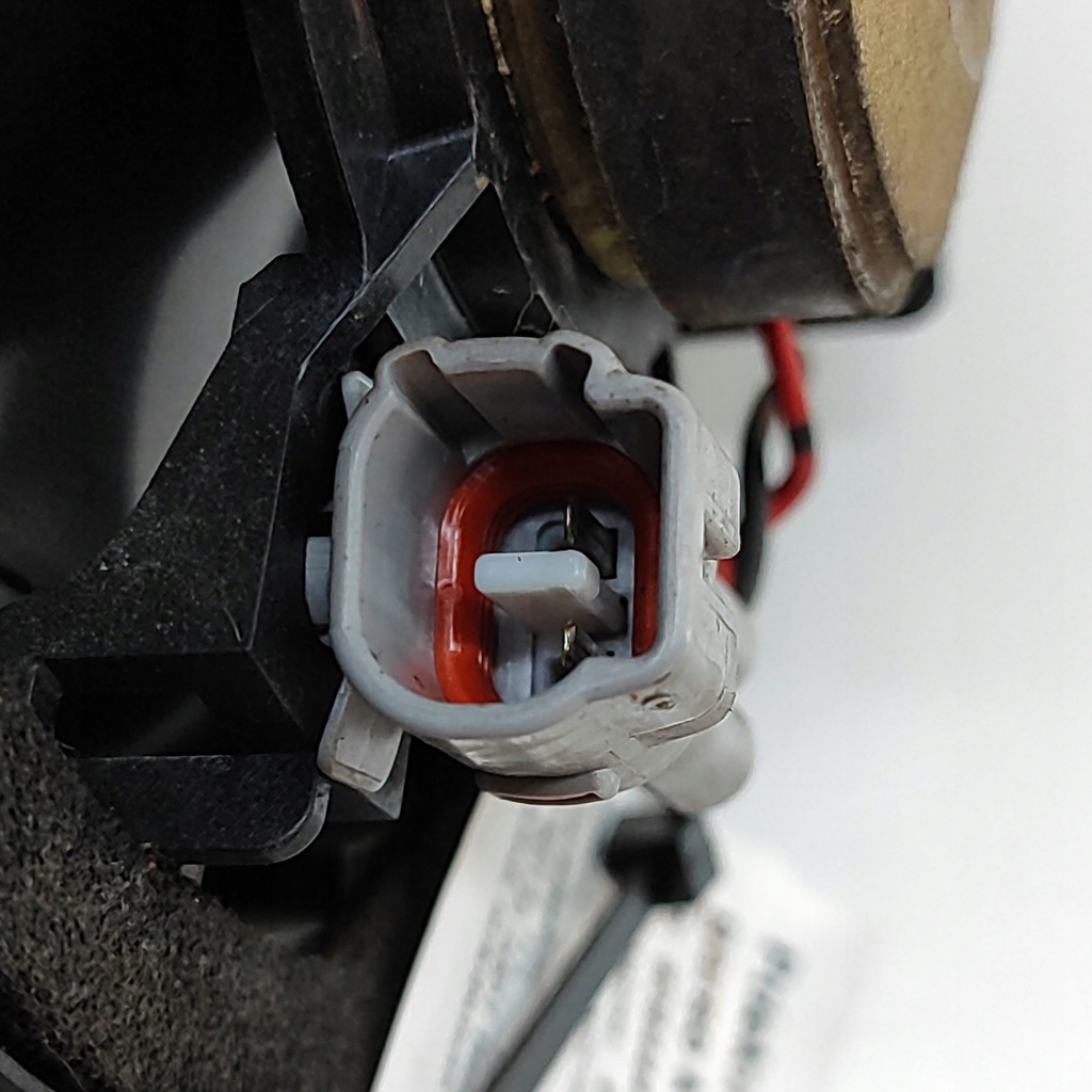 фото №6, Toyota hiace h50, h60, h70 2001 правая сторона динамик дверь передних