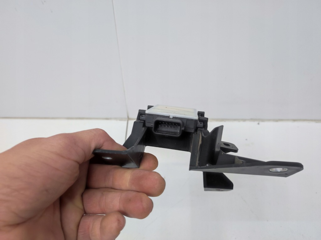 Радар приближения левый задний  renault clio 5 v рестайлинг Оригинал