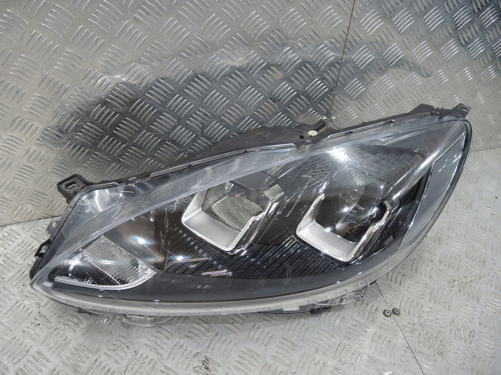 фото №8, Idealne лампы перед правая левая led + h7 ford kuga mk3 escape lv4b-13w029-ak