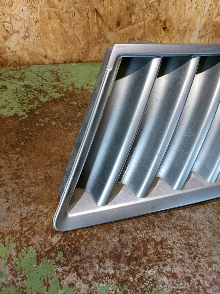 фото №4, Левая решётка решётка радиатора renault 8200096824