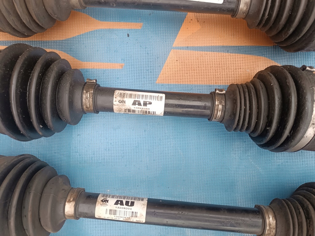 фото №1, Opel insignia a привідний вал права довга 13228299ap автоматична коробка передач