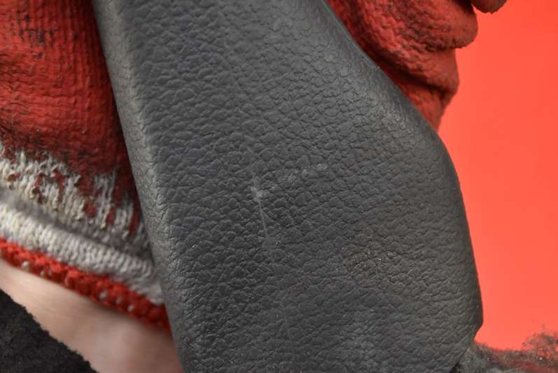 фото №14, Важіль гальма ручного 8j0711303a vw golf 5 v plus 03-09