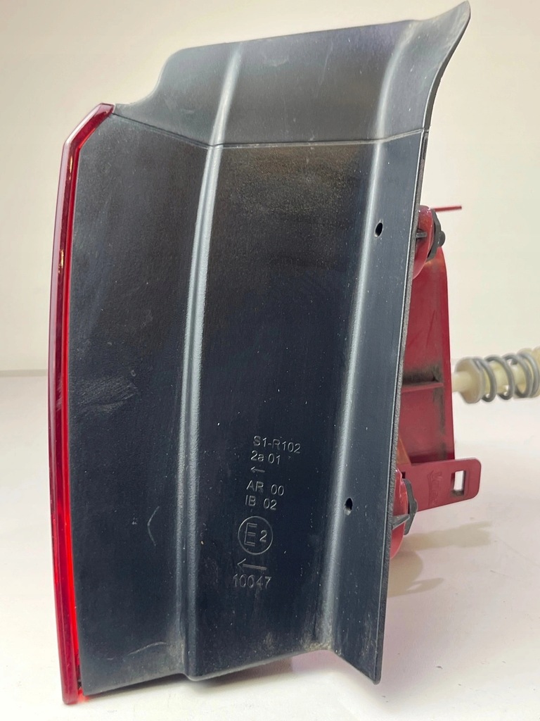 фото №11, Стекло фары лампа задняя задняя левая volkswagen passat b7 sedan