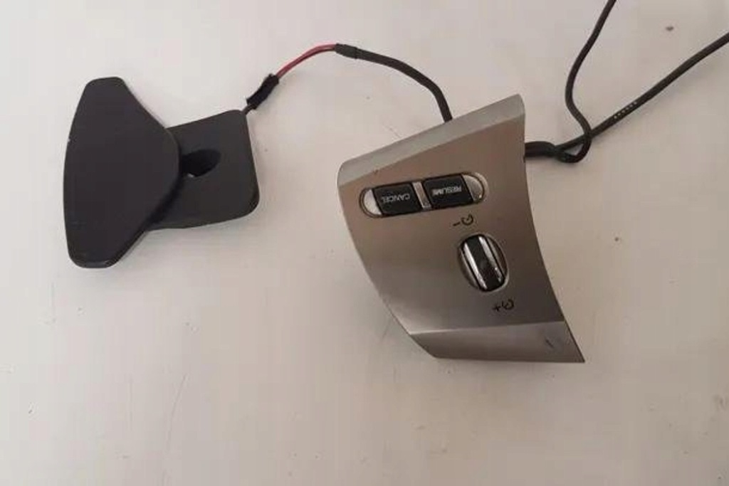 фото №9, Кнопки руля jaguar xf x250 8x2314k147aa 3.0l дизель 177kw 2010