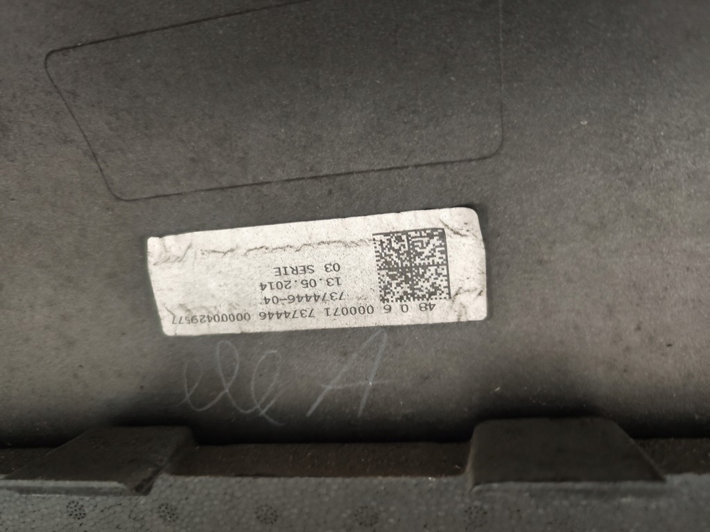 фото №11, Бампер перед передній b81 kompletny 6 pdc bmw i3