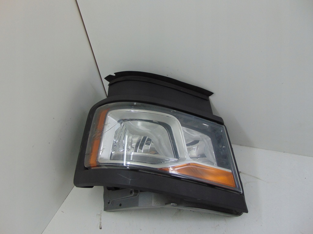 фото №1, Scania r s лампа права 2655841