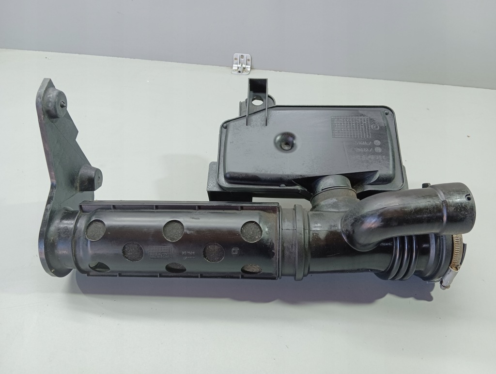 фото №2, Труба воздуха резонатор renault espace iv 3.5b 8200181429