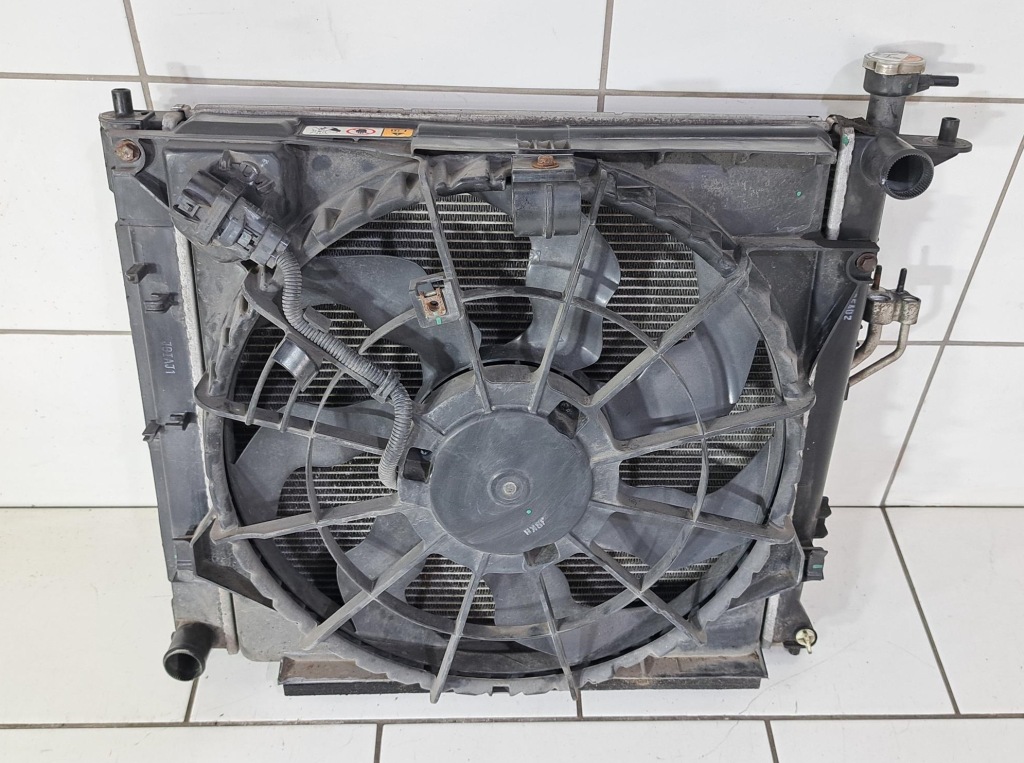 фото №1, Hyundai ix35 i 1.7 crdi комплект радиатор + вентилятор