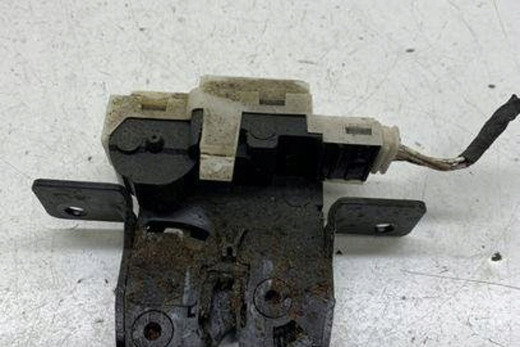 фото №1, Замок крышки багажника renault grand scénic ii jm0/1_ 8200076240e 1.9l