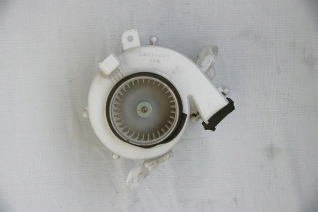 фото №4, Воздуходувка вентилятор toyota prius ii 2 87130-47070