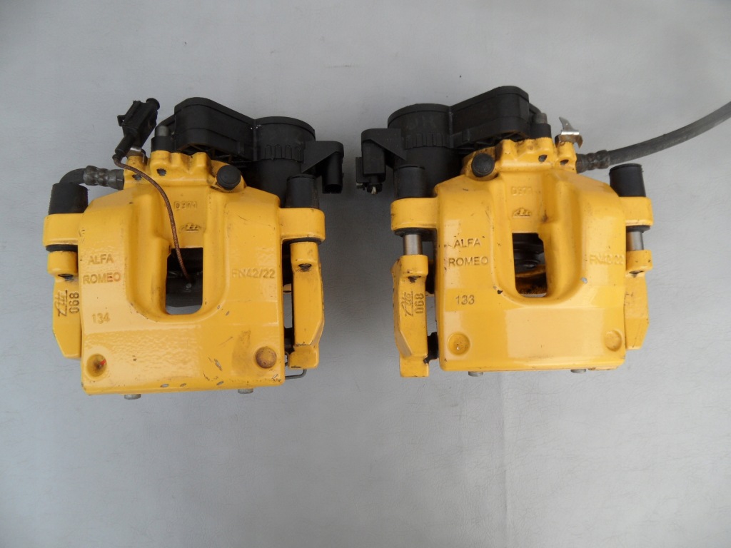 Супорт гальмівний праві лівий задній alfa romeo giulia stelvio комплект Київ