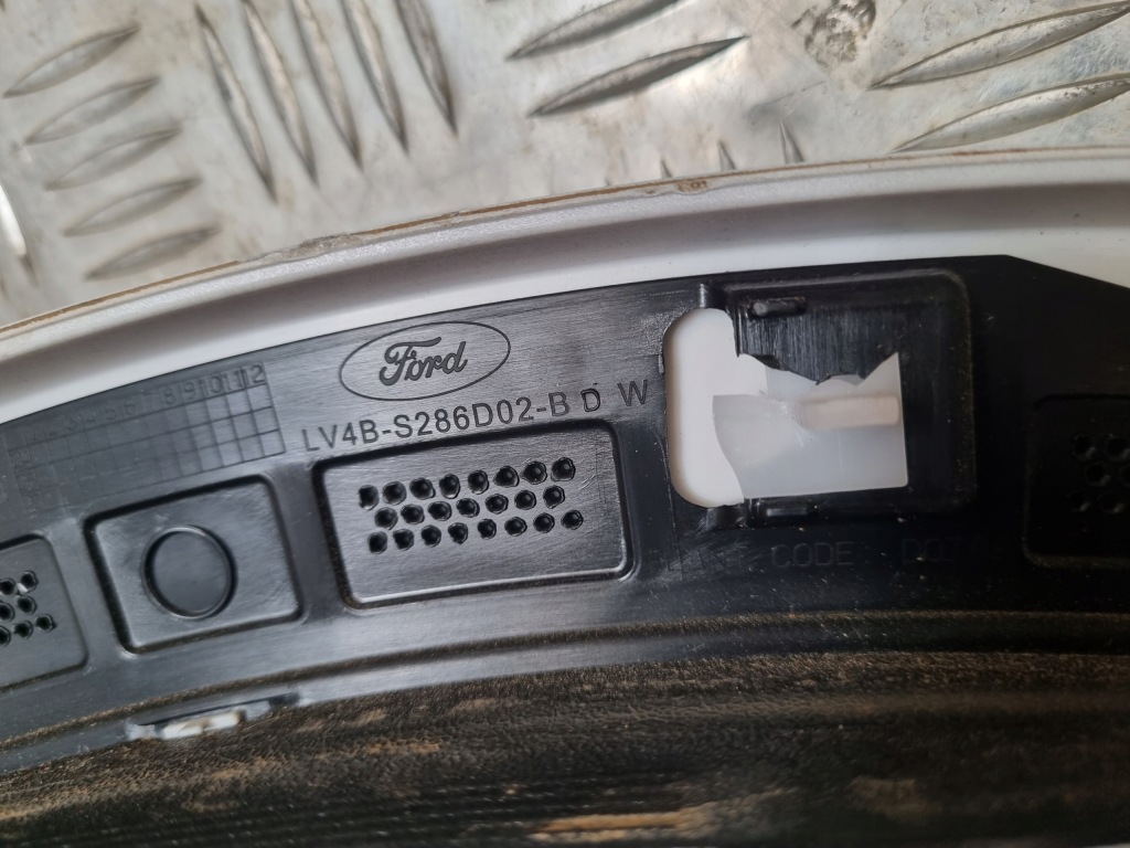 фото №8, Ford оригинальный номер lv4b-s286d02-bdw молдинг крыла