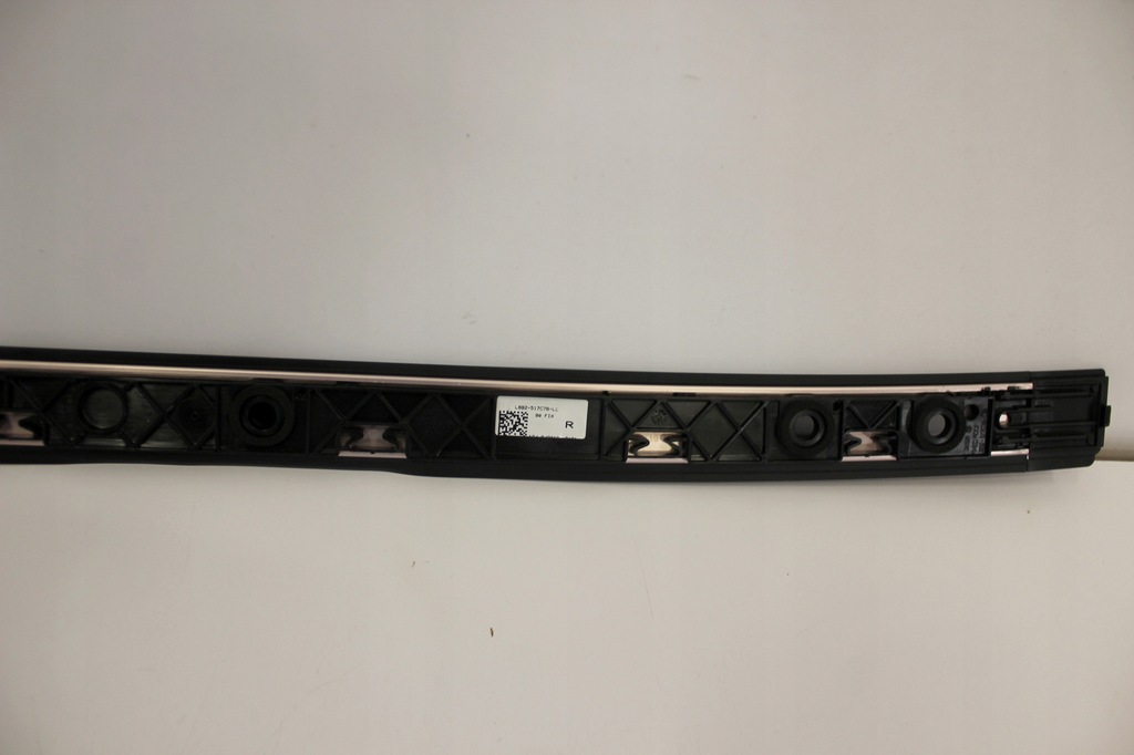 фото №8, Молдинг крыша правая land rover defender ii l663