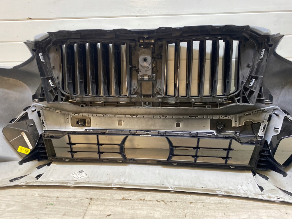 Бампер bmw x3 g01 x4 g02 m набор lci рестайлинг  на park assist решётка на радар Доставка