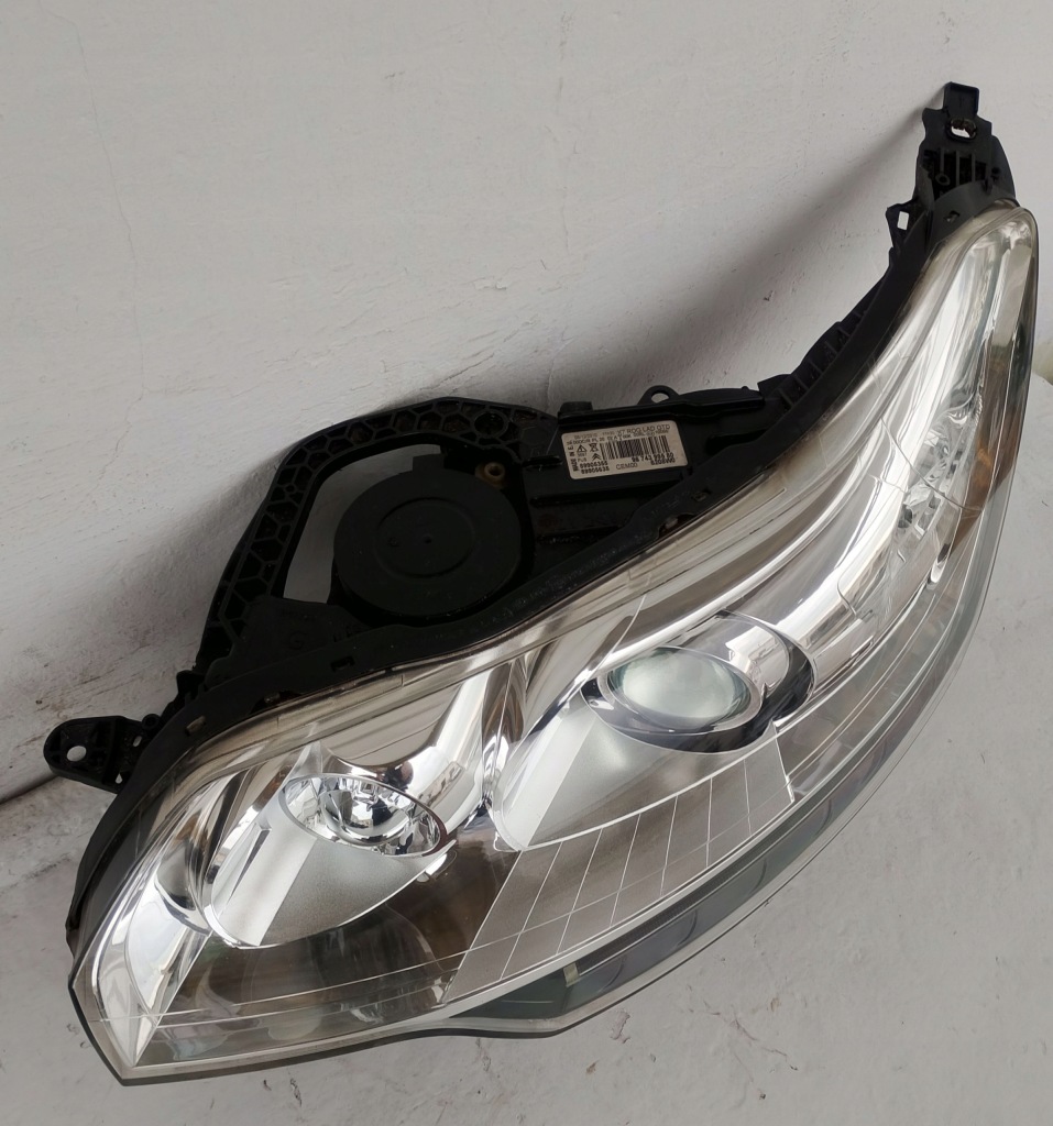 Фара led bi-xenon лівий перед citroen c5 3 x7 рестайлінг  11-18 9674399580 Доставка