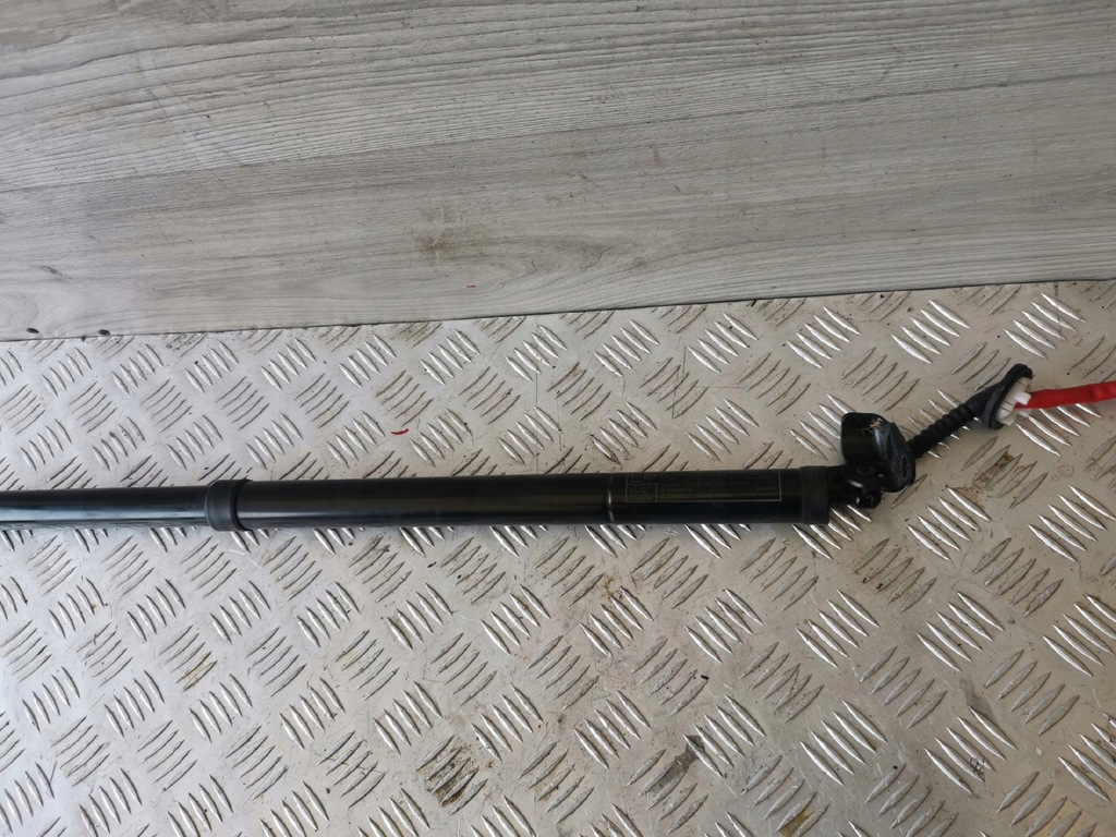 фото №13, Mazda cx5 ii 17- амортизаторы крышки багажника комплект левый правый идеальное состояние