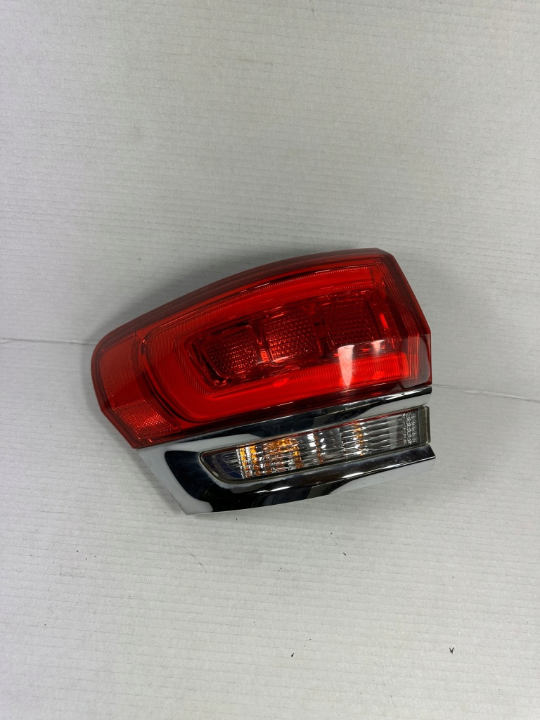 фото №1, Grand cherokee wk2 lift лампа левая задняя