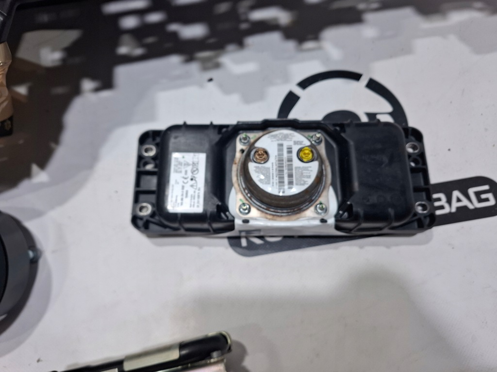 фото №8, Porsche macan 95b lift шкіра панель приладів консоль подушка безпеки ремені оригінал демонтаж