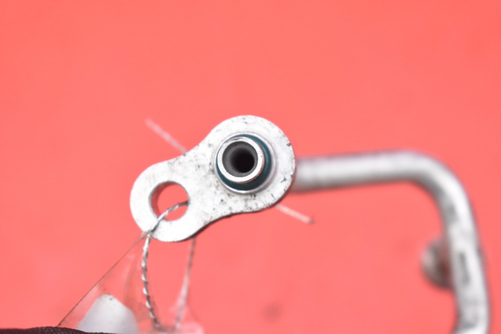 фото №8, Шланг трубка кондиционера kia sorento 1 i 2.5 crdi 170 km 06-11