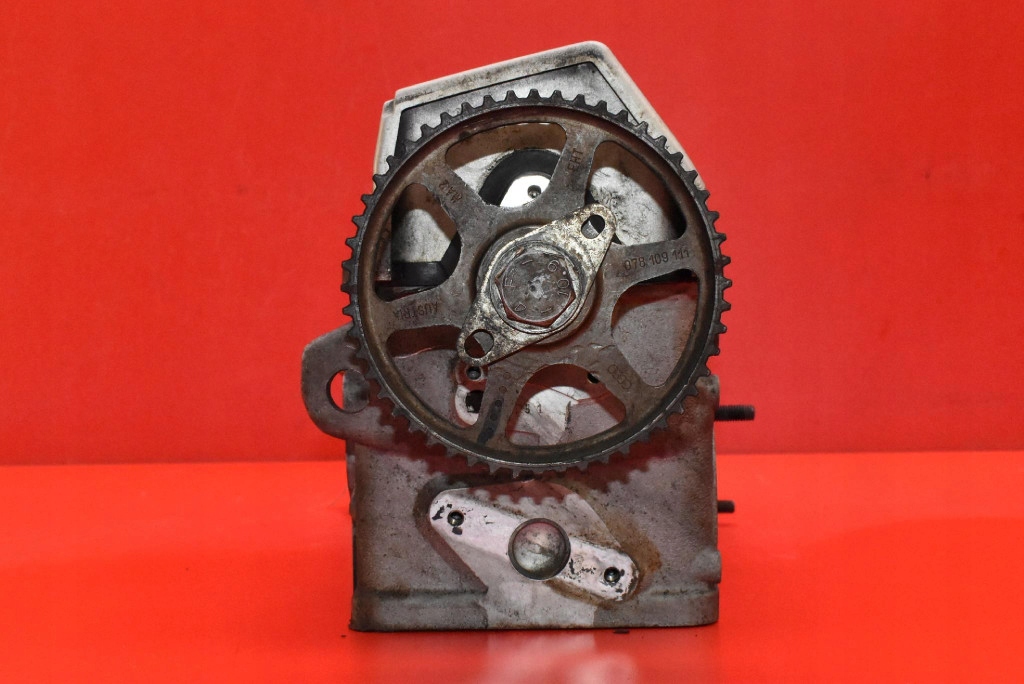 фото №9, Головка двигателя левая 078103373s audi a6 c4 2.6 v6 150 km 94-97