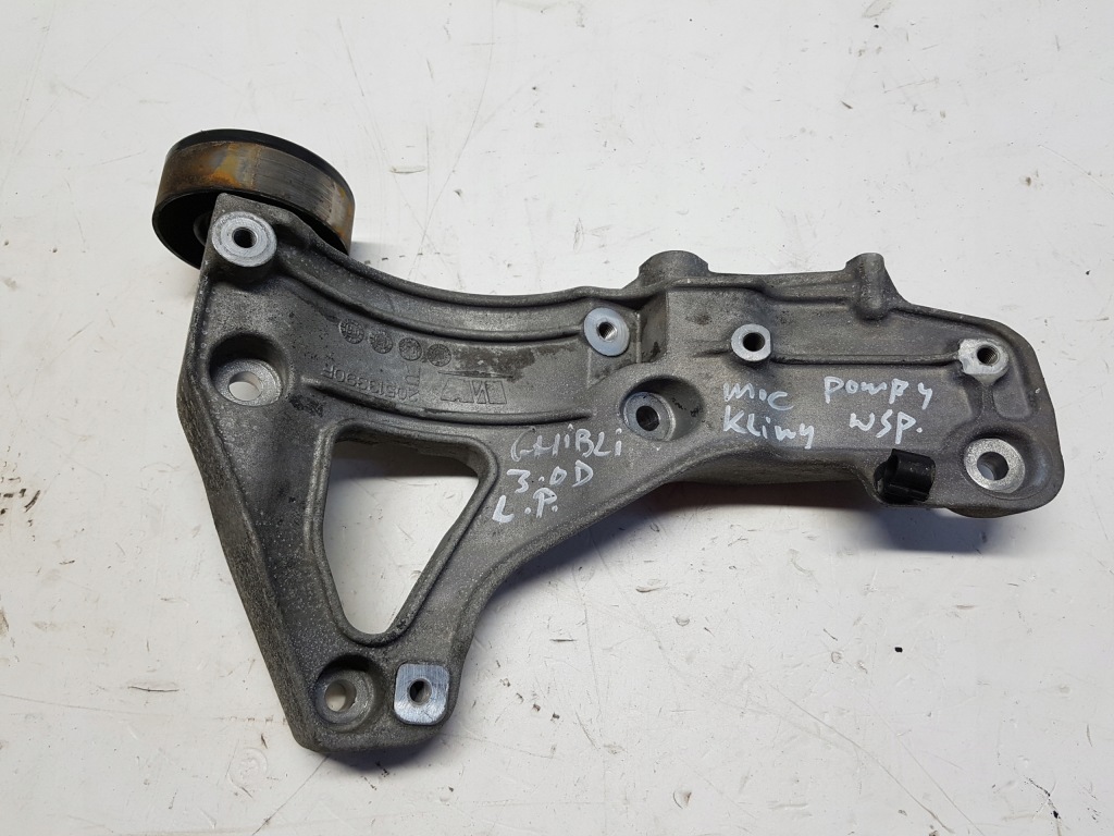 фото №1, Maserati ghibli 3.0 d v6 кронштейн кронштейн двигуна