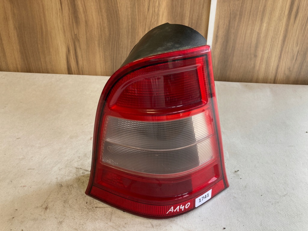 Купить Mercedes w168 a-klasa лампа правый задний  1688200664