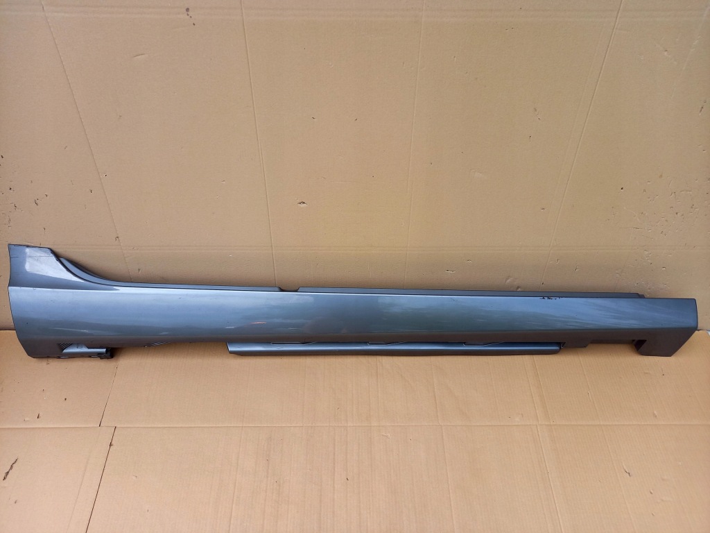 фото №1, Volvo v40 порог молдинг порог правая оригинал!