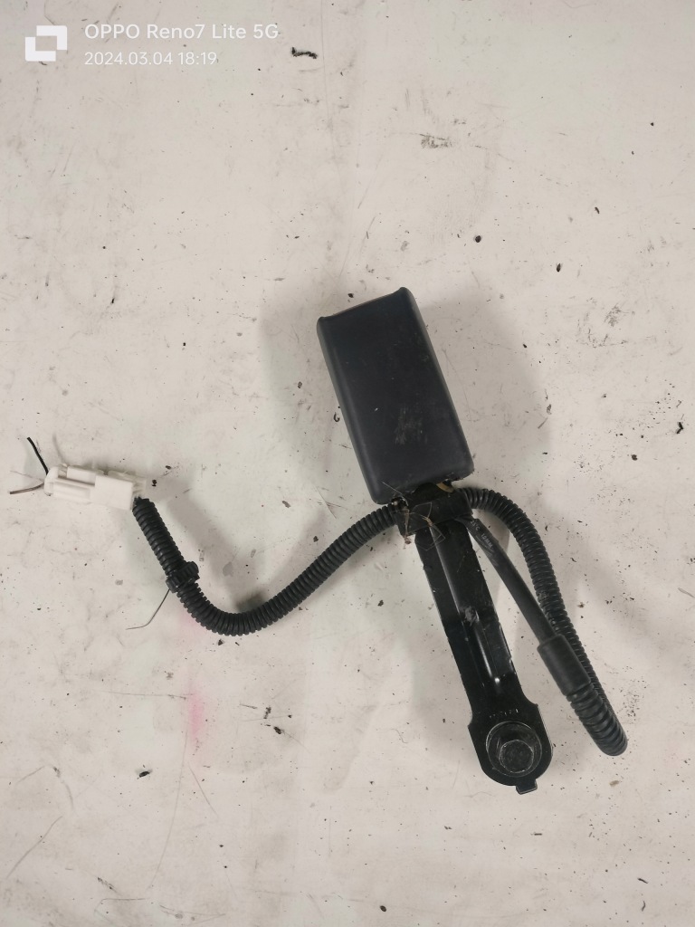 фото №1, Kia rio iii pas безопасности перед левая сторона 888301w00hu клипса поперечина