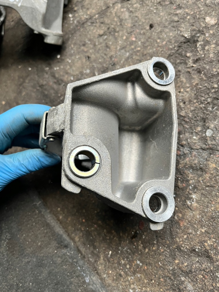 фото №4, 424 renault опора полуось 397748189r