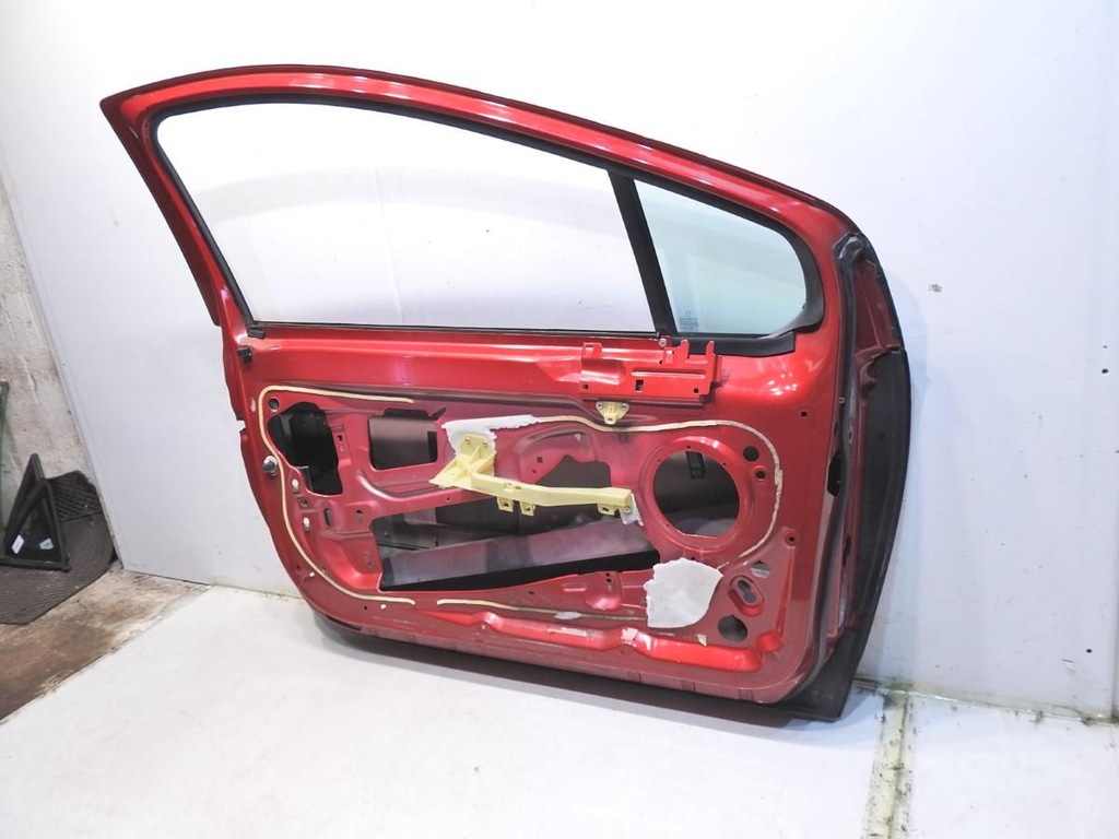 фото №12, Двері ліва lkr peugeot 308 i 3d